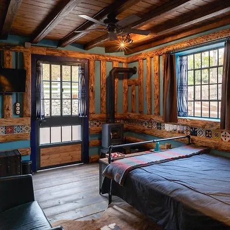 Vasilikia Mountain Farm & Retreat * Pavliani